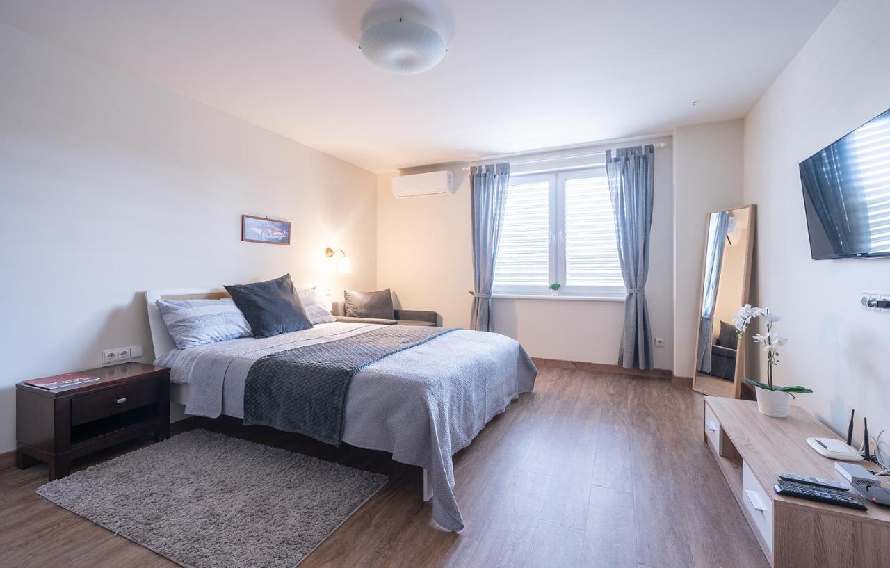 Gyneju Self Check-In Apartments VNO Exterior foto